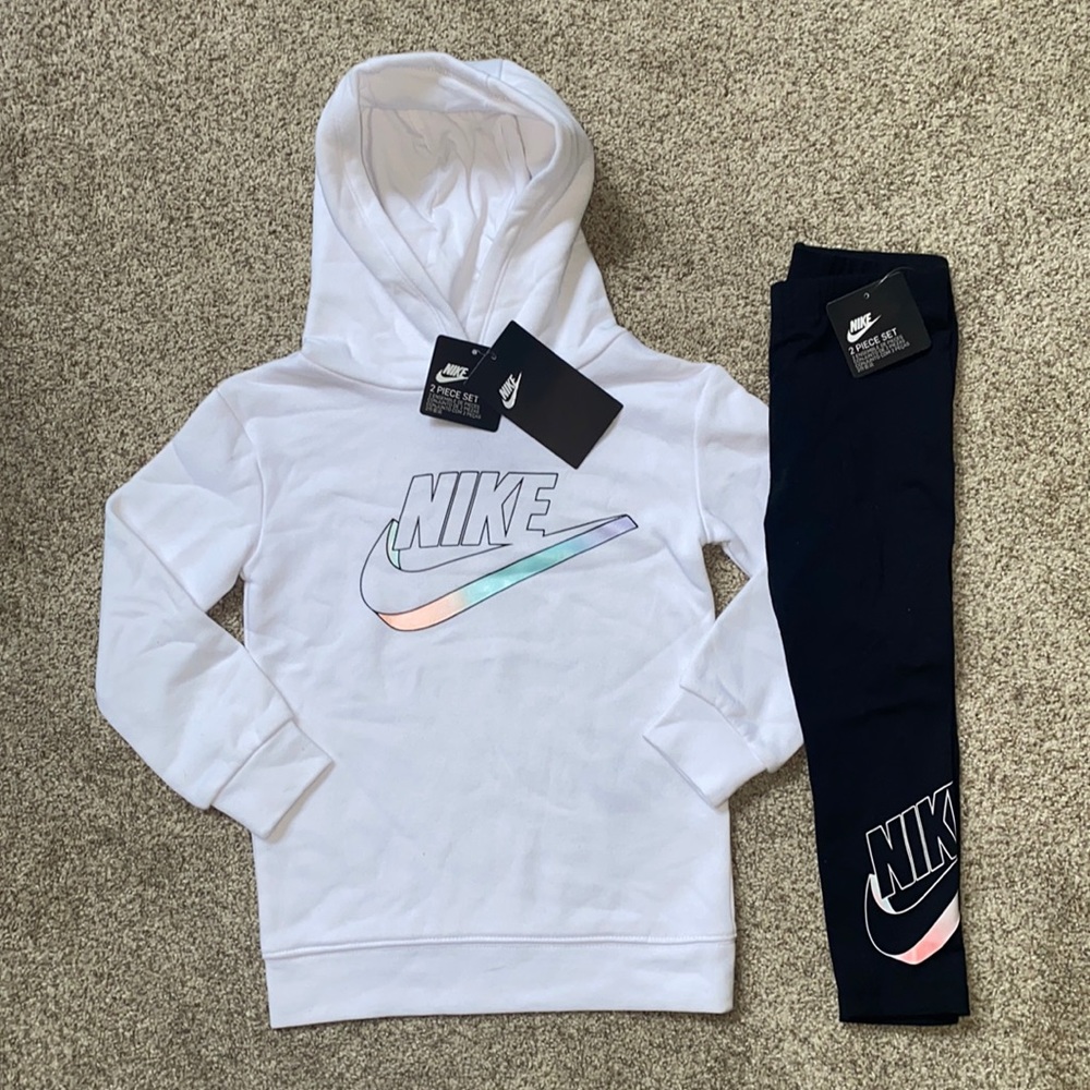 Nike Suit 🤍✔️